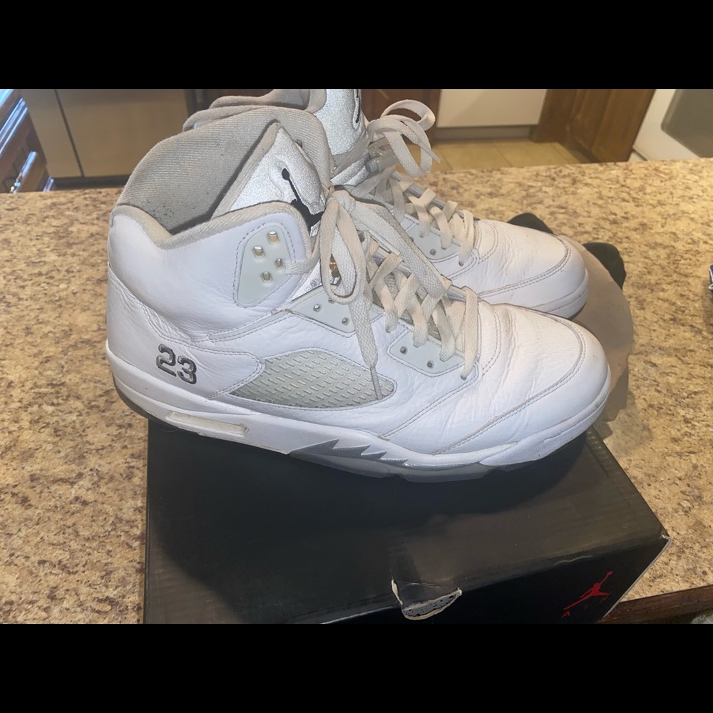 Jordan 5 Metallic